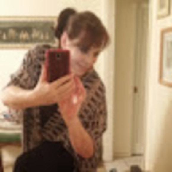 Meet your Posher, Jeanne - Picture 1 of 1